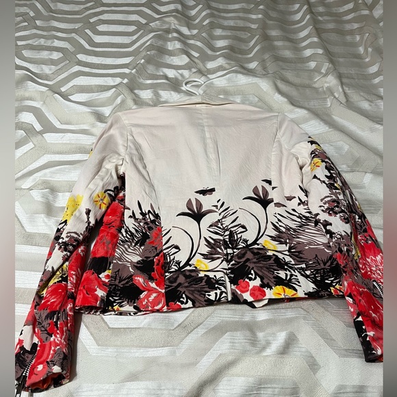 NWOT BUFFALO David Bitton Spring Floral Blazer, Size Small - Picture 3 of 6